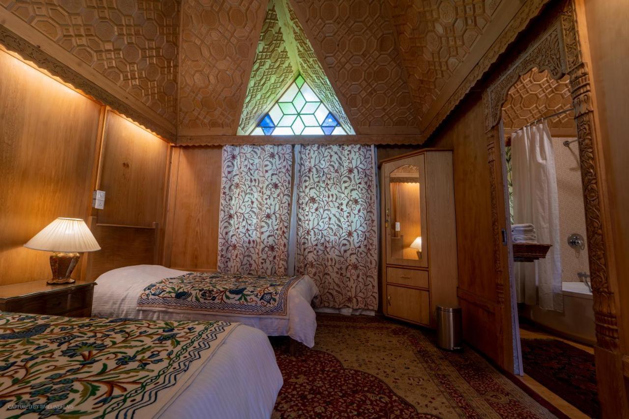 ขีโลนา กรุ๊ป ออฟ เฮาส์โบ๊ต Hotel ศรีนาการ์ ภายนอก รูปภาพ